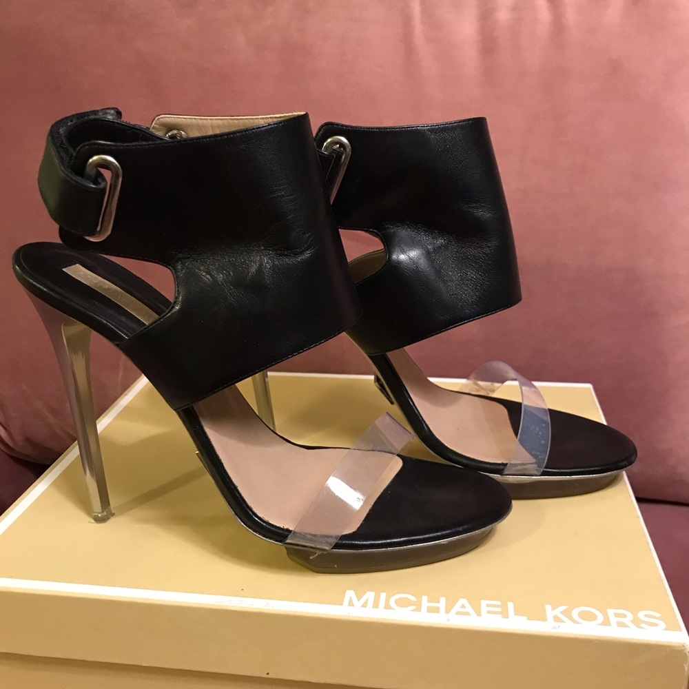 Michael Kors MK14161 Sweet Lux Pumps in Black